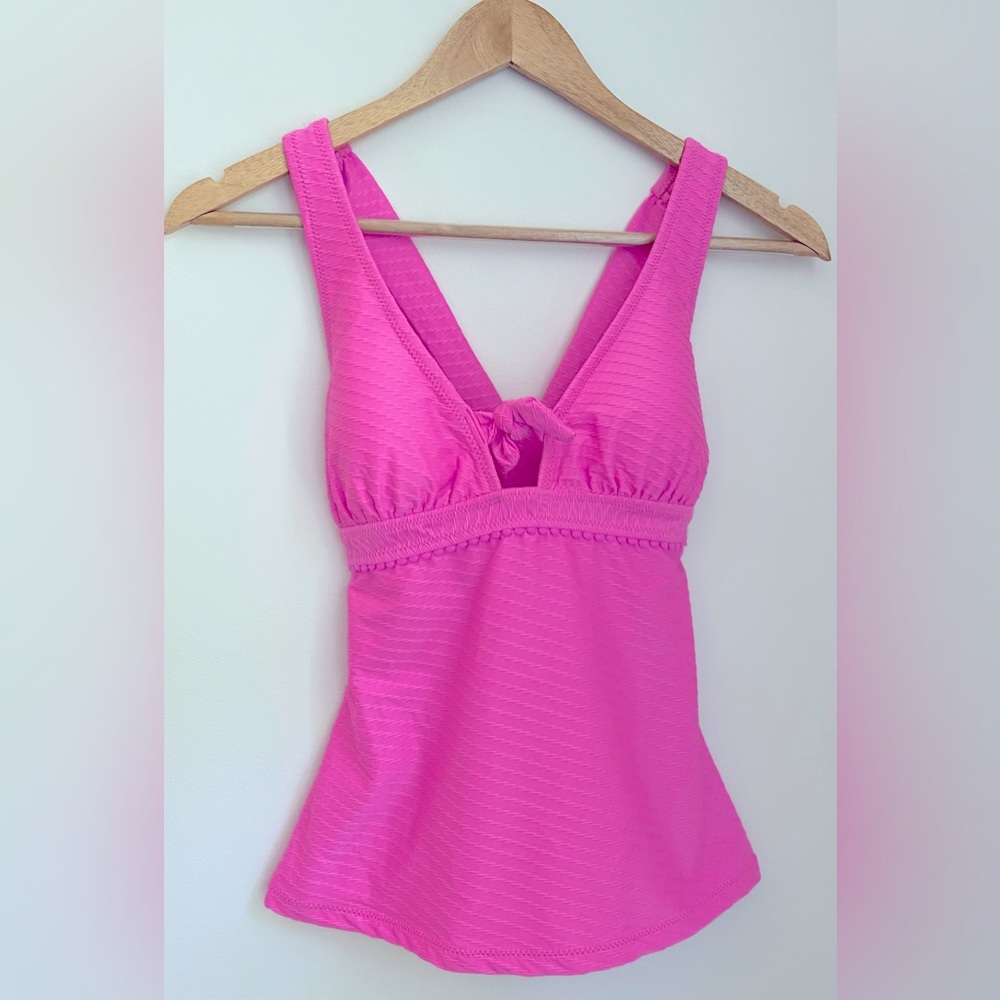 NWT Jessica Simpson Pink Swim Top Size Small